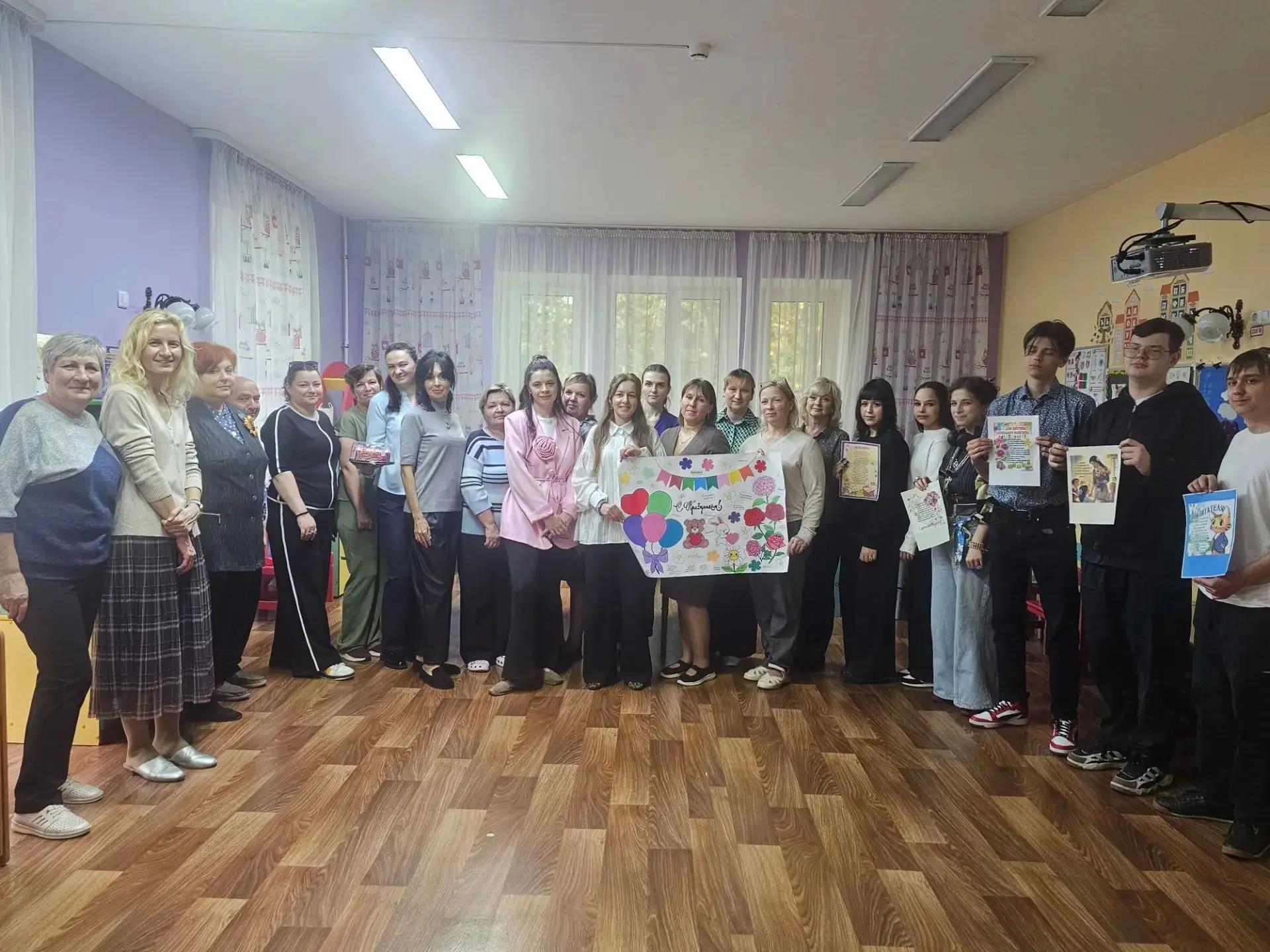 Поздравление с Днем работника дошкольного образования!